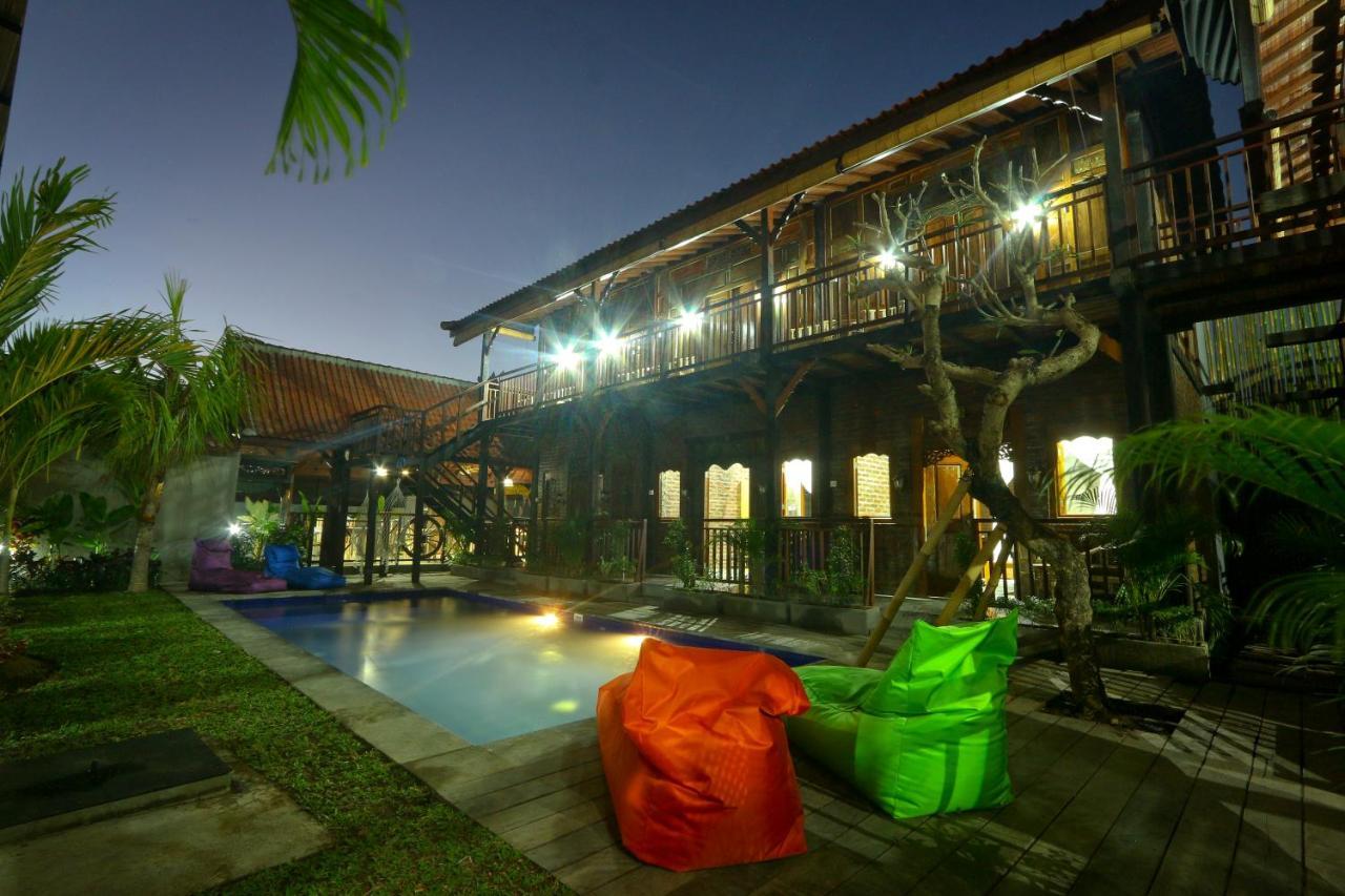 Tropical Canggu Hostel Exterior foto